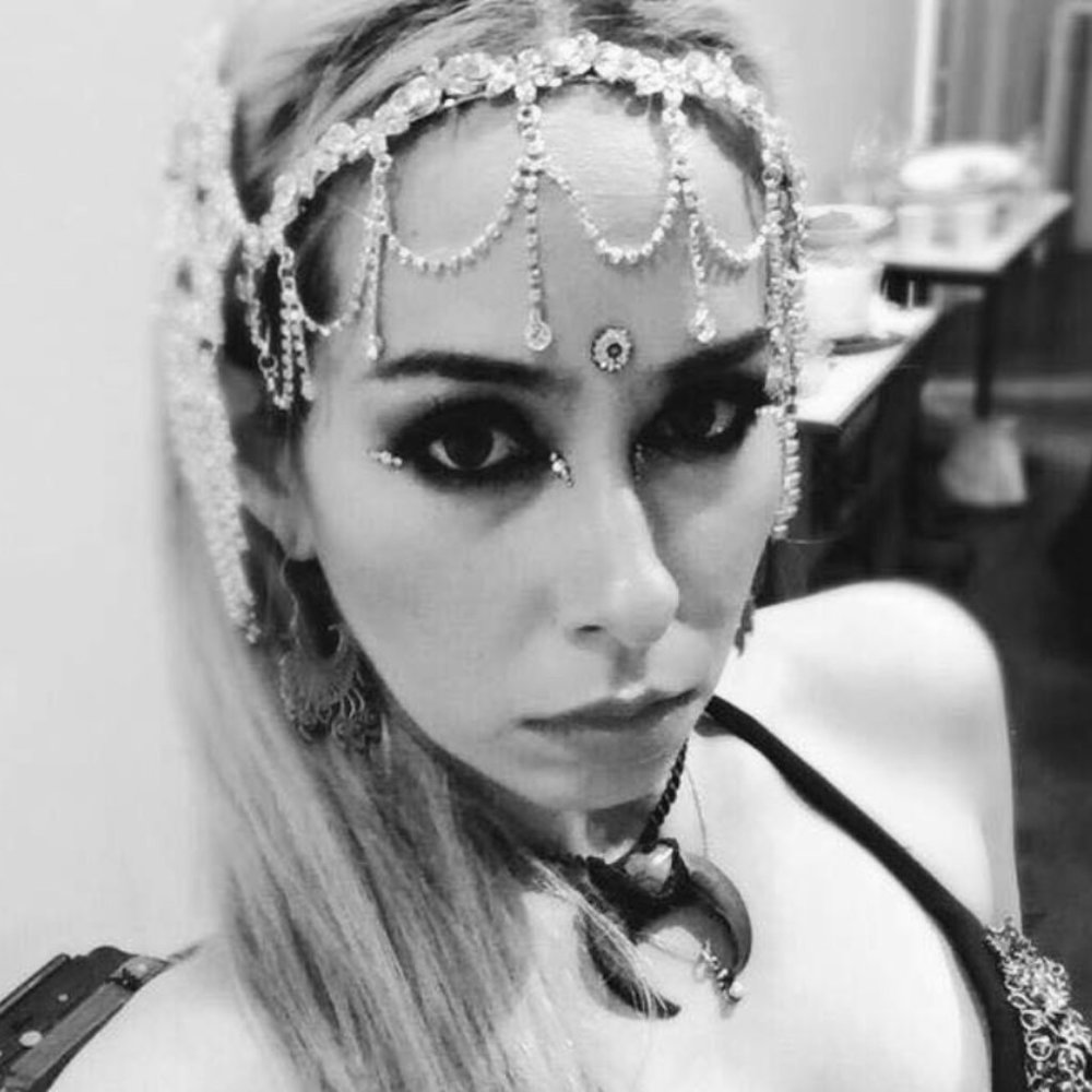 Meet your Posher, Maria